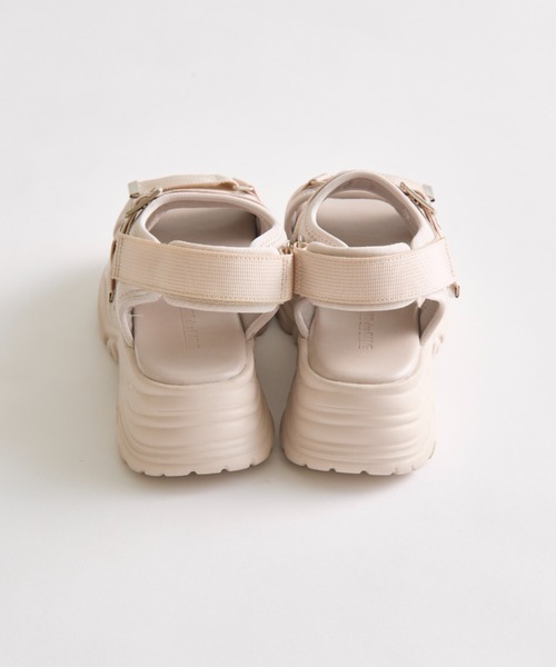 OLIVE des OLIVE（オリーブデオリーブ）の「バックル付きスポーツサンダル（サンダル・レディース・ブラック/ホワイト/ベージュ・SMALL/MEDIUM/LARGE）」の7枚目の写真