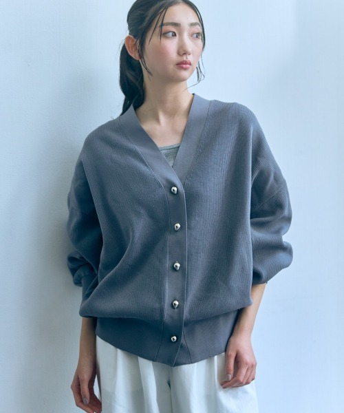 slattgir(スラットジール)の「高身長 Vネックニットカーディガン(トールサイズ)Essenave(ニット/セーター・レディース・グレー/アイボリー・M~L/LL~3L/4L~5L)」の8枚目の写真