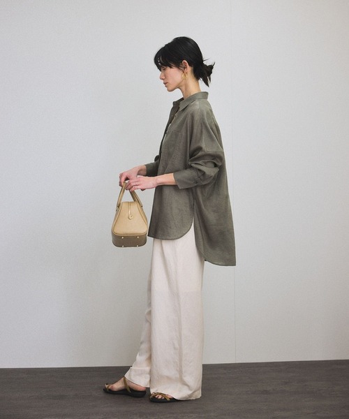 SALON adam et rope'（サロン アダム エ ロペ）の「リネンオーバーシャツ［GENTLE LINEN］（シャツ/ブラウス・レディース・グレー/ブルー/ホワイト・FREE）」の13枚目の写真