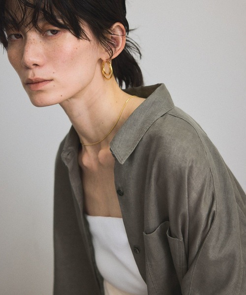 SALON adam et rope'（サロン アダム エ ロペ）の「リネンオーバーシャツ［GENTLE LINEN］（シャツ/ブラウス・レディース・グレー/ブルー/ホワイト・FREE）」の16枚目の写真