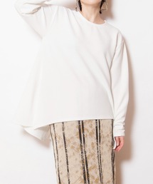 アシンメトリーヘムTシャツ
