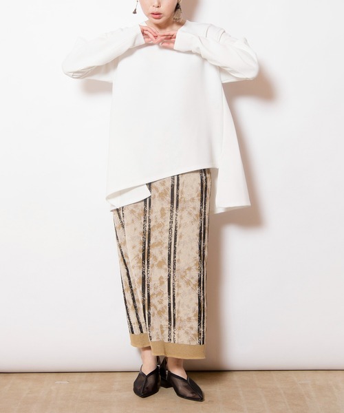 OSMOSIS(オズモーシス)の「アシンメトリーヘムTシャツ(Tシャツ/カットソー・レディース・ホワイト/ミント/ブラック・ONE SIZE)」の5枚目の写真
