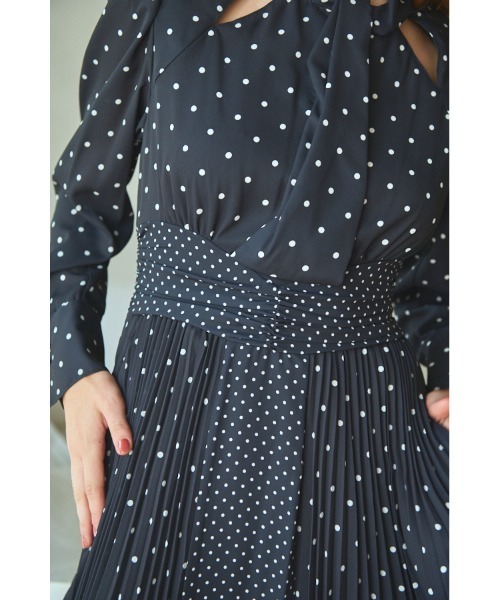 Estella.K(エステラケー)の「Abby Dress クロスネックタイドットドレス(ワンピース・レディース・ブラック系その他/ホワイト系その他/ブラック系その他2/ピンク系その他・FREE)」の16枚目の写真
