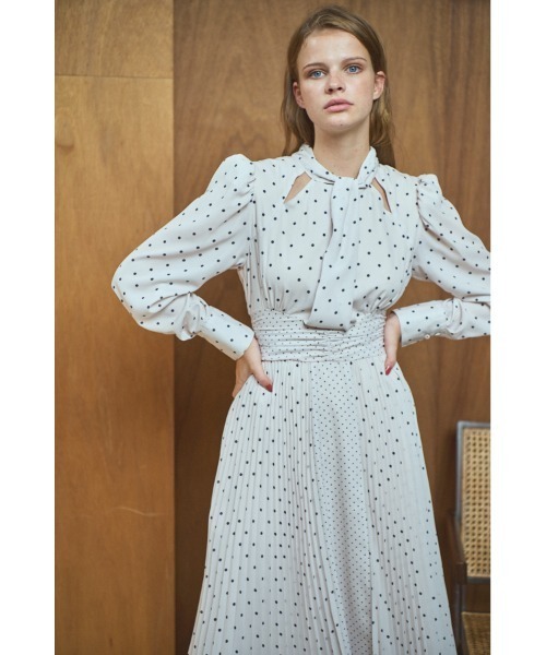 Abby Dress クロスネックタイドットドレス（ワンピース