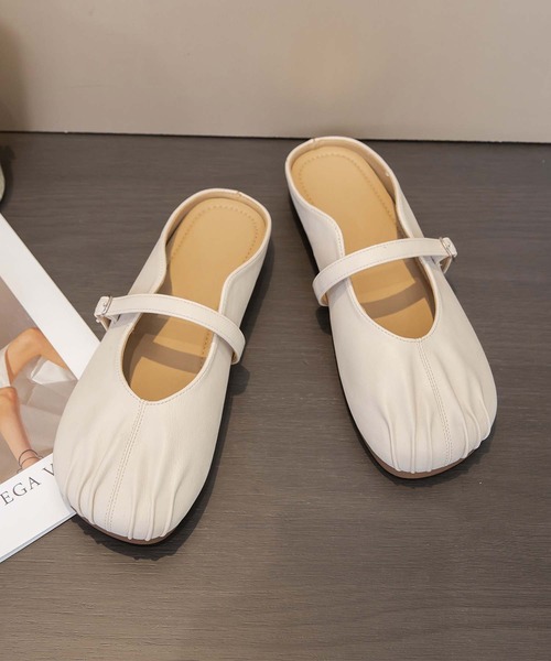 shoes365(シューズスリーシックスファイヴ)の「【shoes 365】ギャザーデザインメリージェーンミュール (SS)(スリッポン・レディース・オフホワイト/ブラウン・25.0cm/24.5cm/24.0cm/23.5cm/23.0cm/22.5cm)」の3枚目の写真