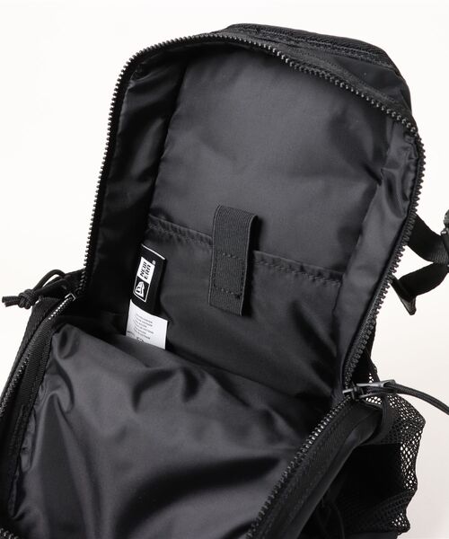 NEW ERA(ニューエラ)の「【NEW ERA/ニューエラ】SLING BODY BAG(ボディバッグ/ウエストポーチ・メンズ・ブラック系その他/ブラック・FREE)」の5枚目の写真