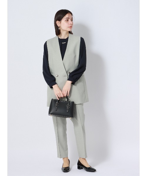 SUIT SQUARE(スーツスクエア)の「パールネックレス2WAYブラウス 8分袖 ウォッシャブル ジョーゼット(シャツ/ブラウス・レディース・ホワイト系/ネイビー系・38(9号))」の12枚目の写真