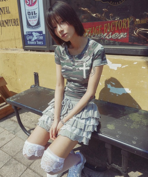 NIIER NOR（ニアノア）の「A'GEM/9 × .kom 『NIIER NOR/ニーアノア』 VINTAGE CROSS BUTTON DOWN TEE/ヴィンテージクロス ボタンダウン  Tシャツ【SET UP対応商品】（Tシャツ/カットソー・レディース・B/A・FREE）」の8枚目の写真