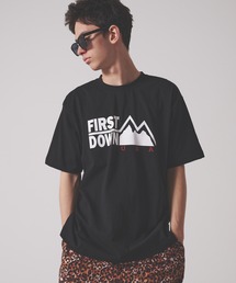 FIRST DOWN | プリントロゴ ショートスリーブ Tシャツ(Tシャツ/カットソー)