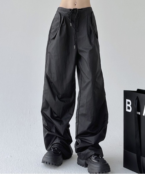 Per sist ence(パーシエンス)の「ドロストカーゴパンツ(その他パンツ・レディース・ライトグレー/ダークグレー/ブラック・LARGE/MEDIUM)」の1枚目の写真