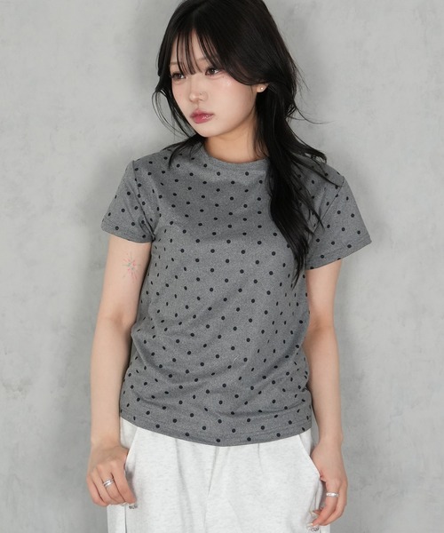 BARELY BLUE(ベアリーブルー)の「【 BARELY BLUE / ベアリーブルー 】 ドット 半袖 Tシャツ(Tシャツ/カットソー・レディース・ホワイト/グレー/ブラック・FREE)」の4枚目の写真