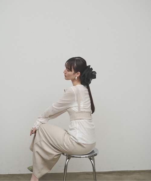 Lutim by u（ルチバイユー）の「Organdie Big Frilled Scrunchie / オーガンジービッグフリルシュシュ（シュシュ・レディース・ブラック/ホワイト・FREE）」の6枚目の写真