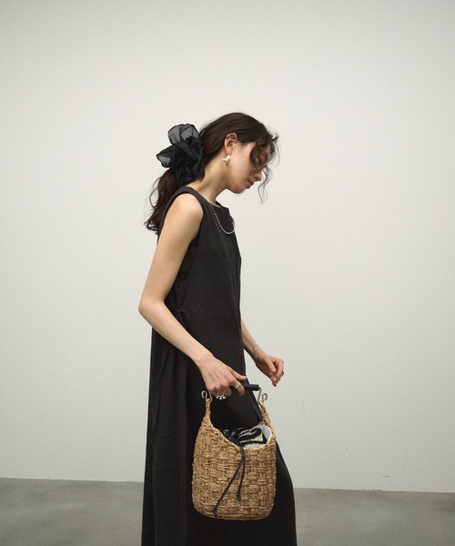 Lutim by u（ルチバイユー）の「Organdie Big Frilled Scrunchie / オーガンジービッグフリルシュシュ（シュシュ・レディース・ブラック/ホワイト・FREE）」の11枚目の写真