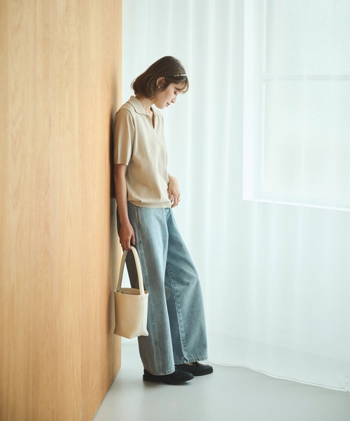 attiree(アティレー)の「スキッパーポロニット(ポロシャツ・レディース・ベージュ/ブラック/グレー/ブルー・MEDIUM)」の19枚目の写真