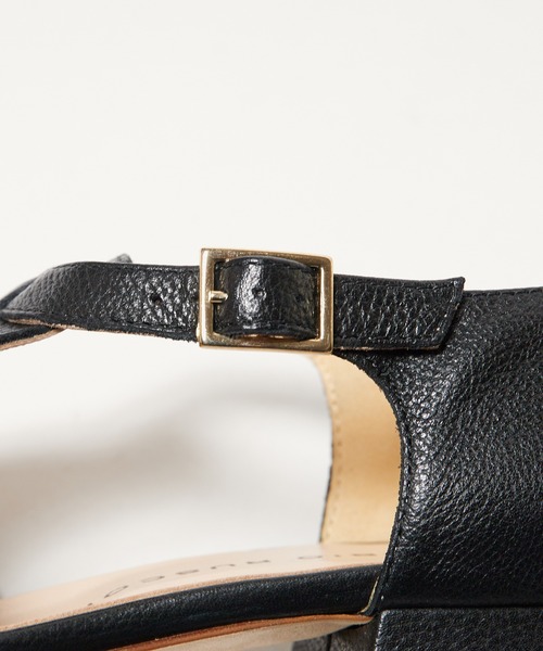 FABIO RUSCONI（ファビオルスコーニ）の「FABIO RUSCONI/ファビオルスコーニ スクエアトゥ チェンキーヒール グルカサンダル（サンダル・レディース・ホワイト/ブラック・36/37/38）」の7枚目の写真