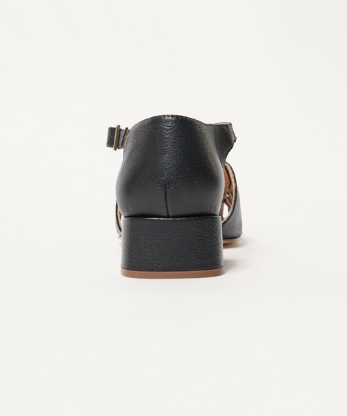 FABIO RUSCONI（ファビオルスコーニ）の「FABIO RUSCONI/ファビオルスコーニ スクエアトゥ チェンキーヒール グルカサンダル（サンダル・レディース・ホワイト/ブラック・36/37/38）」の13枚目の写真