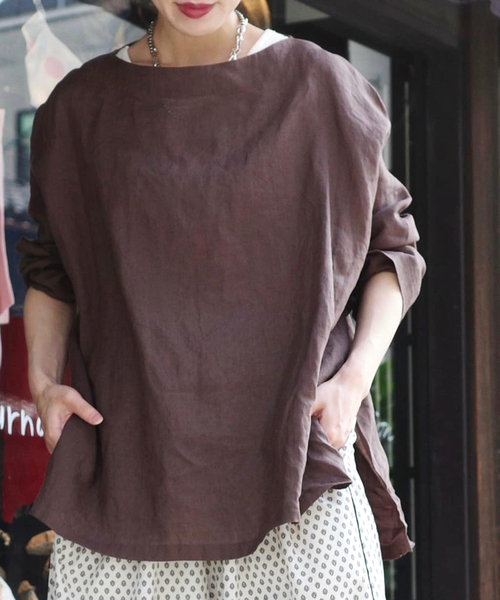 JOURNAL STANDARD LUXE(ジャーナルスタンダード ラックス)の「エアリーリネンボートネックブラウス(シャツ/ブラウス・レディース・ブルー/レッド/ブラウン/スカイブルー・FREE)」の2枚目の写真