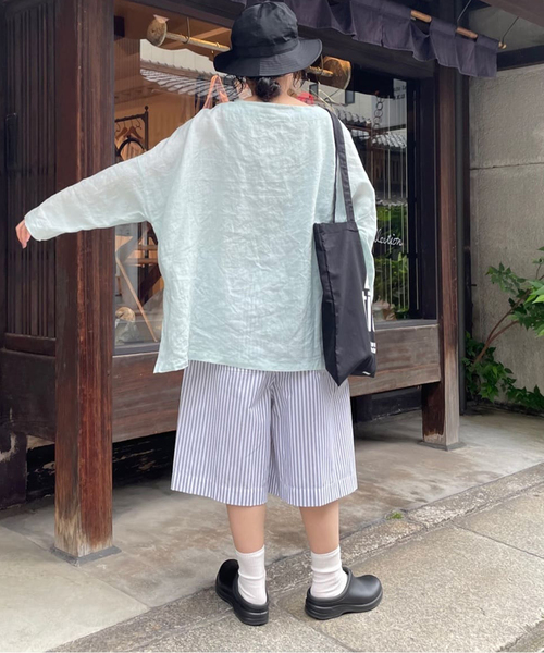 JOURNAL STANDARD LUXE(ジャーナルスタンダード ラックス)の「エアリーリネンボートネックブラウス(シャツ/ブラウス・レディース・ブルー/レッド/ブラウン/スカイブルー・FREE)」の6枚目の写真