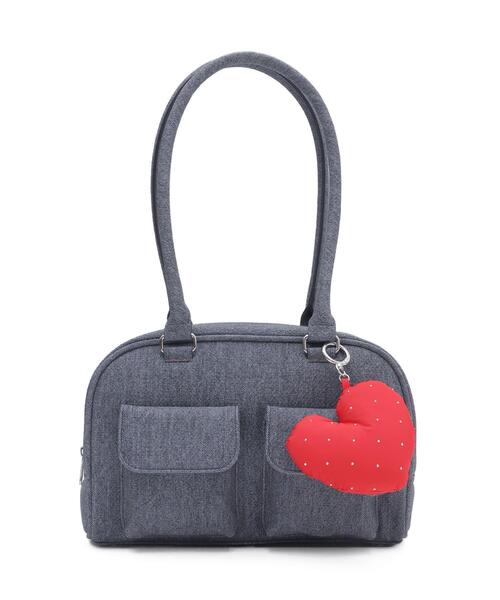 WEGO（ウィゴー）の「WEGO/チャーム付きボストン痛バッグ（トートバッグ・レディース・レッド/ライトインディゴブルー/ブラック/オフホワイト・FREE）」の5枚目の写真