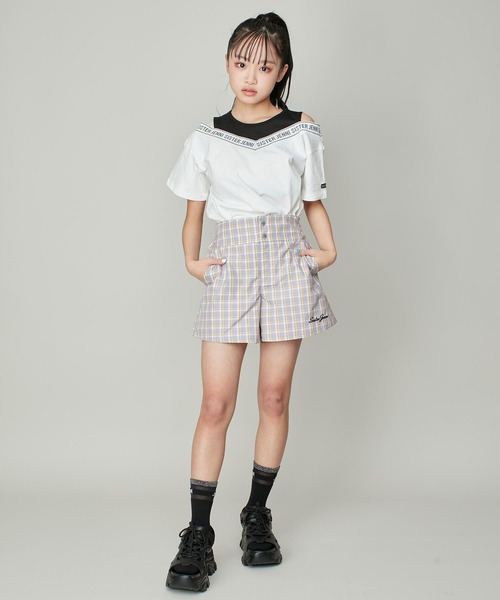 SISTER JENNI（SISTER JENNI）の「【コットン100％】肩あきレイヤード風ロゴTシャツ（Tシャツ/カットソー・キッズ・ブラック/オフホワイト・140cm/150cm/160cm/130cm）」の5枚目の写真