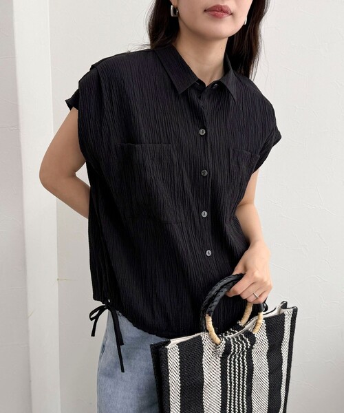 fredy emue（フレディエミュ）の「前開きフレンチタックシャツ（シャツ/ブラウス・レディース・ブラック/オフホワイト/キャメル・38）」の2枚目の写真