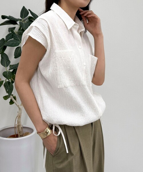 fredy emue（フレディエミュ）の「前開きフレンチタックシャツ（シャツ/ブラウス・レディース・ブラック/オフホワイト/キャメル・38）」の5枚目の写真