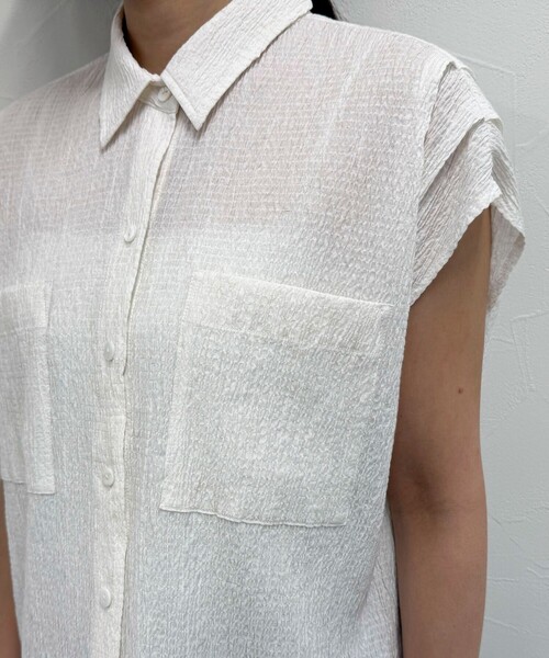 fredy emue（フレディエミュ）の「前開きフレンチタックシャツ（シャツ/ブラウス・レディース・ブラック/オフホワイト/キャメル・38）」の11枚目の写真