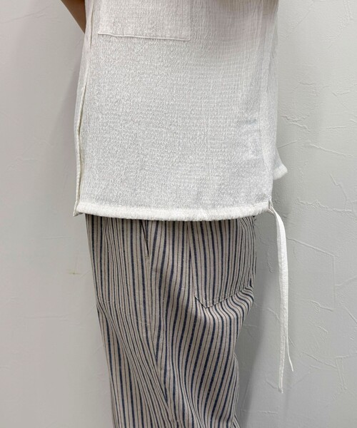 fredy emue（フレディエミュ）の「前開きフレンチタックシャツ（シャツ/ブラウス・レディース・ブラック/オフホワイト/キャメル・38）」の12枚目の写真