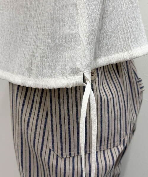 fredy emue（フレディエミュ）の「前開きフレンチタックシャツ（シャツ/ブラウス・レディース・ブラック/オフホワイト/キャメル・38）」の13枚目の写真