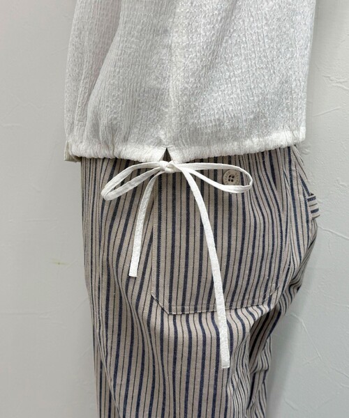 fredy emue（フレディエミュ）の「前開きフレンチタックシャツ（シャツ/ブラウス・レディース・ブラック/オフホワイト/キャメル・38）」の14枚目の写真