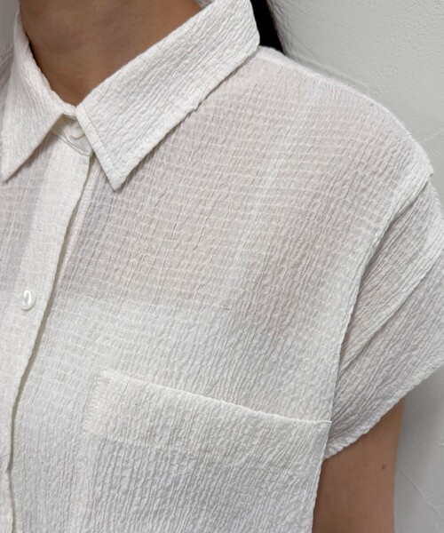 fredy emue（フレディエミュ）の「前開きフレンチタックシャツ（シャツ/ブラウス・レディース・ブラック/オフホワイト/キャメル・38）」の15枚目の写真