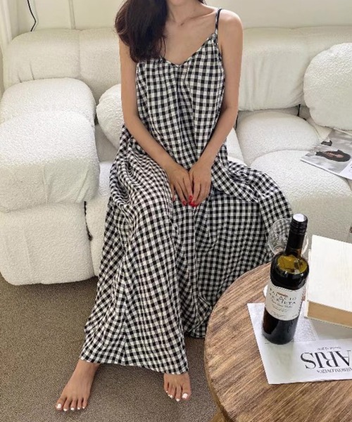 shopnikoniko(ショップニコニコ)の「キャミワンピース チェック ギンガムチェック ロング丈 ワンピース(ワンピース・レディース・グレー・フリー)」の3枚目の写真