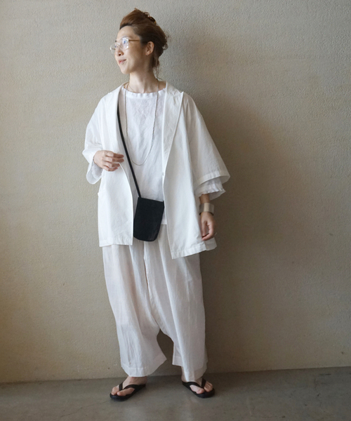 JOURNAL STANDARD LUXE(ジャーナルスタンダード ラックス)の「ソフトリネン タックフリルブラウス(シャツ/ブラウス・レディース・ホワイト/ブラック・FREE)」の5枚目の写真