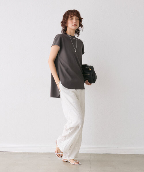 RIVE DROITE（リヴドロワ）の「【しわになりにくい】カットジョーゼットフレンチプルオーバー（Tシャツ/カットソー・レディース・グレイッシュベージュ/チャコールグレー/オフホワイト・FREE）」の20枚目の写真