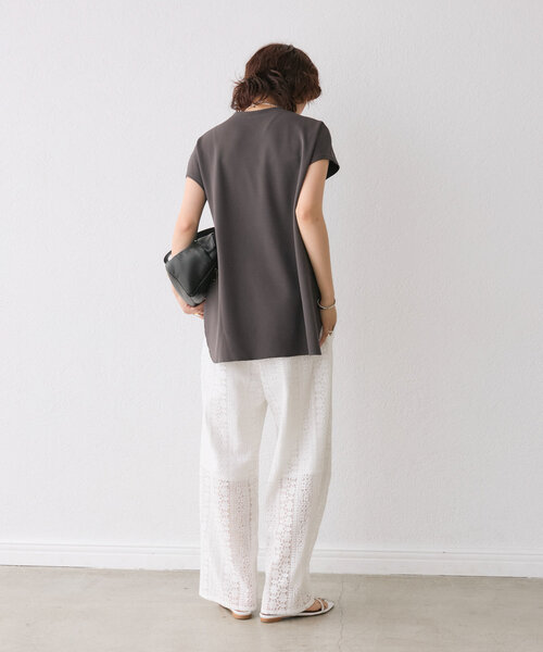 RIVE DROITE（リヴドロワ）の「【しわになりにくい】カットジョーゼットフレンチプルオーバー（Tシャツ/カットソー・レディース・グレイッシュベージュ/チャコールグレー/オフホワイト・FREE）」の22枚目の写真