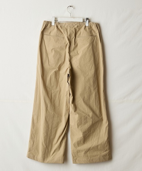 suzuki takayuki(スズキタカユキ)の「easy pants(チノパンツ・メンズ・ベージュ/アイボリー/ブラック・01/02)」の5枚目の写真