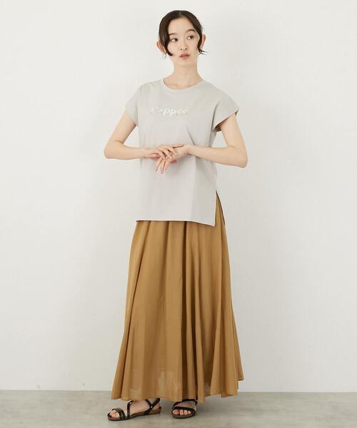 MELROSE claire(メルローズ クレール)の「ロゴノースリーブTシャツ(Tシャツ/カットソー・レディース・グレイッシュベージュ/ブラック/ホワイト・FREE)」の9枚目の写真