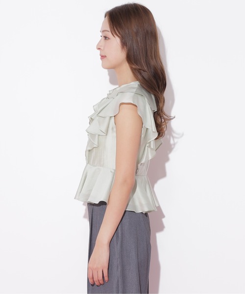 JILL by JILL STUART（ジルバイジルスチュアート）の「ペプラムラッフルブラウス（シャツ/ブラウス・レディース・ライトグリーン/ホワイト/ピンク・FREE）」の8枚目の写真