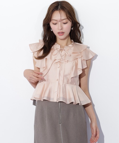 JILL by JILL STUART（ジルバイジルスチュアート）の「ペプラムラッフルブラウス（シャツ/ブラウス・レディース・ライトグリーン/ホワイト/ピンク・FREE）」の13枚目の写真