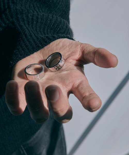 GRAiL(accessories)（グレイル（アクセサリー））の「Cross logo ring【BLACK logo】（リング・メンズ・シルバー・ONE SIZE）」の4枚目の写真
