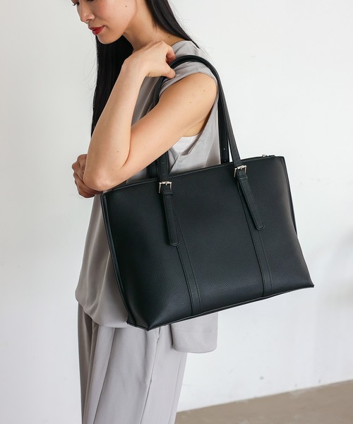 VitaFelice（ヴィータフェリーチェ）の「ベルトハンドルトートバッグ ステッチ A4 通勤トート（トートバッグ・レディース・ベージュ系/ブラック×ホワイト/ブラック・FREE）」の6枚目の写真