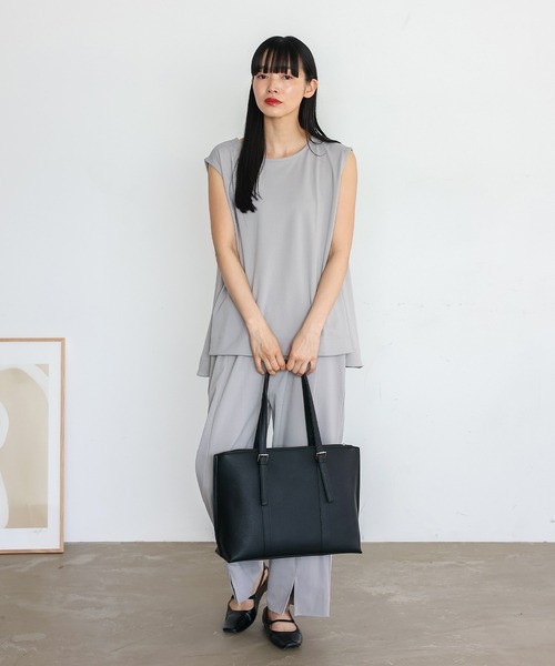 VitaFelice（ヴィータフェリーチェ）の「ベルトハンドルトートバッグ ステッチ A4 通勤トート（トートバッグ・レディース・ベージュ系/ブラック×ホワイト/ブラック・FREE）」の20枚目の写真