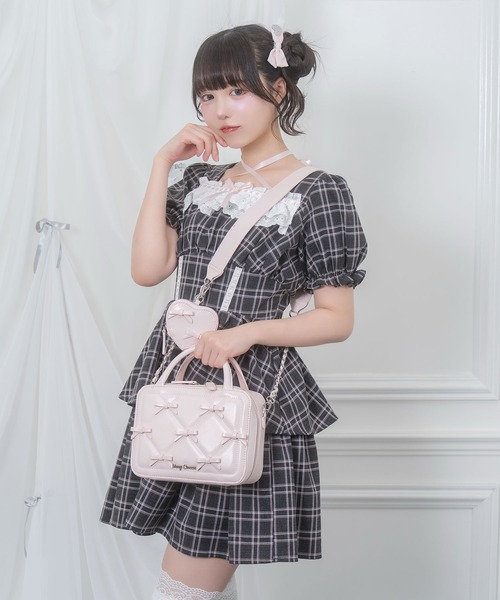 Honey Cinnamon(ハニーシナモン)の「プチリボンキルティングスクエアバッグ(ハンドバッグ・レディース・ピンク/アイボリー・FREE)」の2枚目の写真