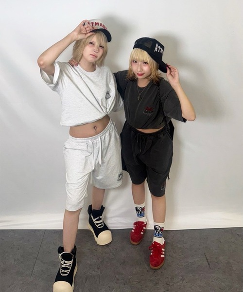 ATMARK（アットマーク）の「《2サイズ展開　/　UNISEX　》ATMARK トライバル クラウンロゴ Tee Tシャツ　セットアップ可能（Tシャツ/カットソー・レディース・ホワイト/チャコールグレー・MEDIUM/LARGE）」の6枚目の写真