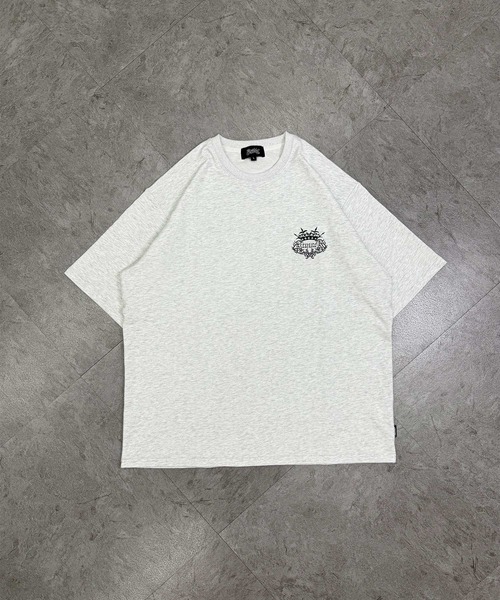 ATMARK（アットマーク）の「《2サイズ展開　/　UNISEX　》ATMARK トライバル クラウンロゴ Tee Tシャツ　セットアップ可能（Tシャツ/カットソー・レディース・ホワイト/チャコールグレー・MEDIUM/LARGE）」の17枚目の写真