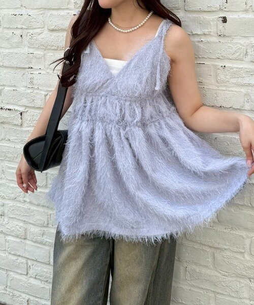 continuer de NICE CLAUP(コンティニューデナイスクラップ)の「もしゃもしゃキャミ(シャツ/ブラウス・レディース・ブラック/アイボリー/ライトブルーグレー・FREE)」の1枚目の写真