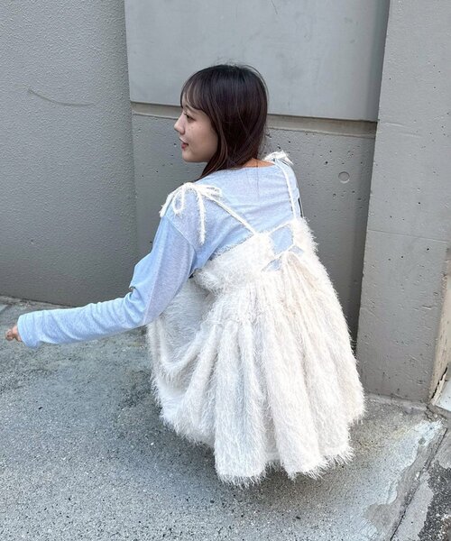 continuer de NICE CLAUP(コンティニューデナイスクラップ)の「もしゃもしゃキャミ(シャツ/ブラウス・レディース・ブラック/アイボリー/ライトブルーグレー・FREE)」の6枚目の写真