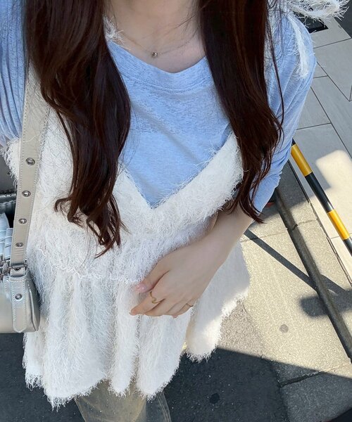 continuer de NICE CLAUP(コンティニューデナイスクラップ)の「もしゃもしゃキャミ(シャツ/ブラウス・レディース・ブラック/アイボリー/ライトブルーグレー・FREE)」の8枚目の写真