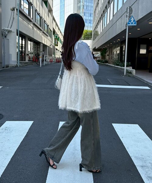 continuer de NICE CLAUP(コンティニューデナイスクラップ)の「もしゃもしゃキャミ(シャツ/ブラウス・レディース・ブラック/アイボリー/ライトブルーグレー・FREE)」の10枚目の写真