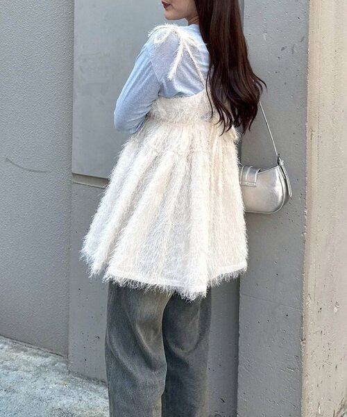 continuer de NICE CLAUP(コンティニューデナイスクラップ)の「もしゃもしゃキャミ(シャツ/ブラウス・レディース・ブラック/アイボリー/ライトブルーグレー・FREE)」の11枚目の写真